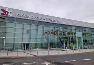 "Wybuch wewnątrz śmieciarki". Urząd Lotnictwa Cywilnego bada, co się stało na Lotnisku Chopina